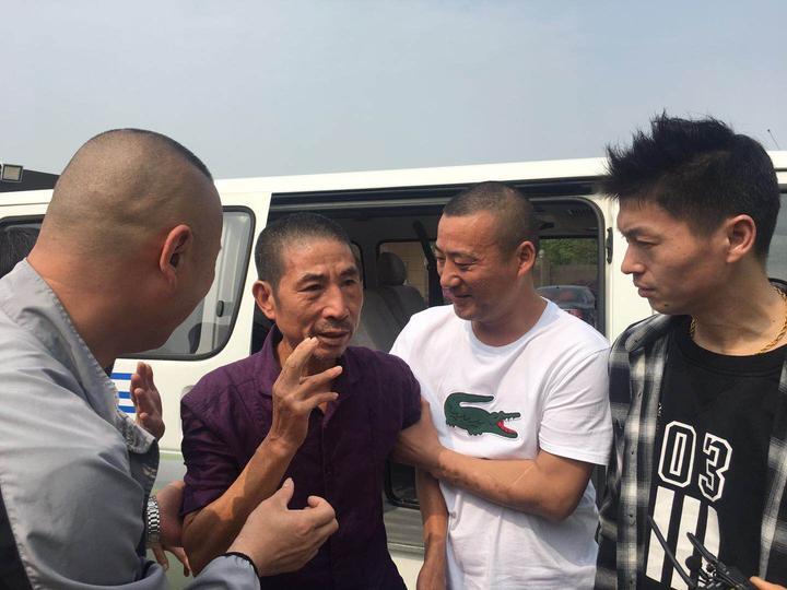 梦境的幽深回响，梦见死人复活注视自己的神秘体验