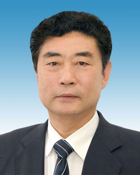 历任上海市委秘书长，城市发展的幕后推手