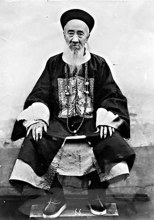 陕甘总督与两广之争，谁在清朝的官场中占据更大权重？